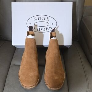 Steve Madden Tan Suede Chelsea Boots